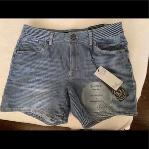 Women’s denim shorts NWT